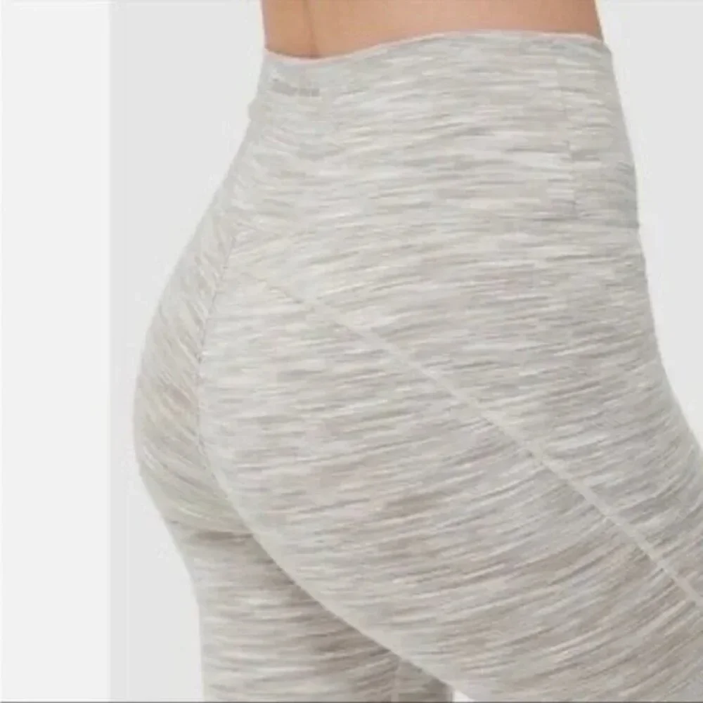 Outdoor Voices Flow 7/8 Leggings Size M (NWOT) - Picture 4 of 11
